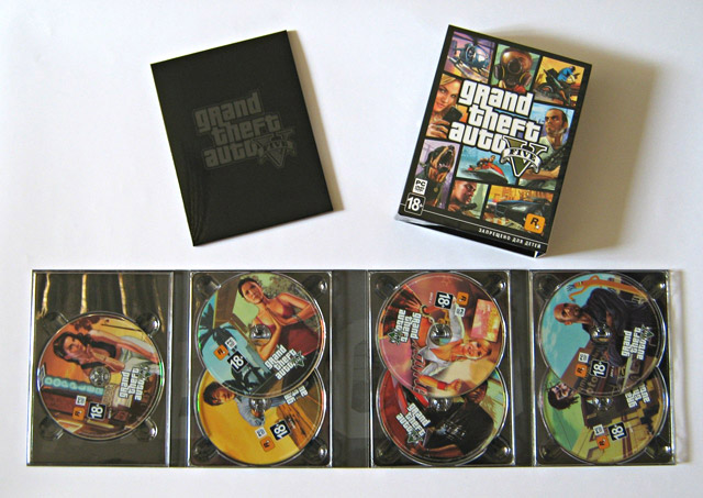 Первый патч на GTA 5 PC, unboxing и фото коробок с игрой 
