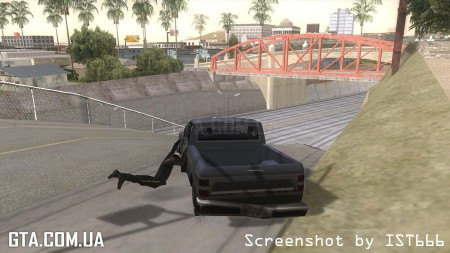 Пешеходы цепляются к авто Пешеходы цепляются к авто