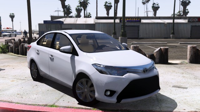 Toyota Yaris 2015 v1.0