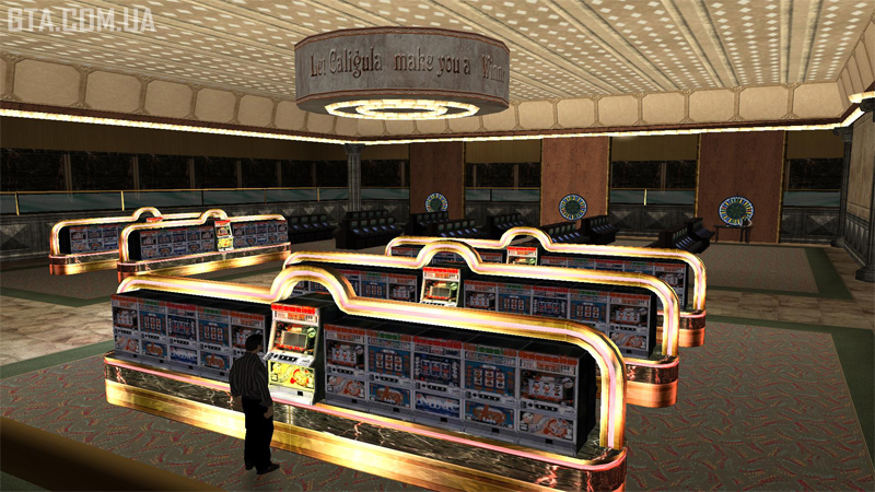 Inside Caligula’s Palace casino. The interior is much larger than the Chinese-themed one and feels somewhat empty.