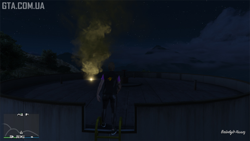 Третий фальшфейер вблизи.