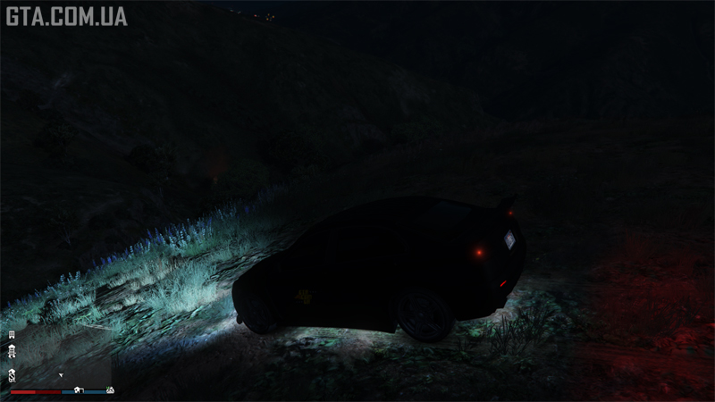 Четвёртый фальшфейер издали.