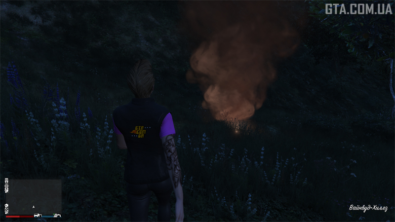 Четвёртый фальшфейер вблизи.