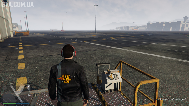 Yuanbao #1. On a cargo loader near Hangar 1 at Los Santos International Airport.