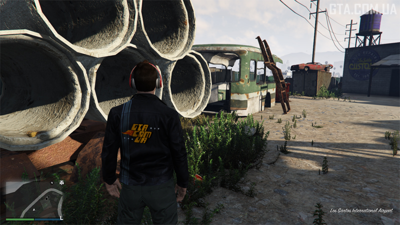 Yuanbao #2. Inside concrete pipes stacked near the remains of a truck behind Los Santos Customs near LSIA.