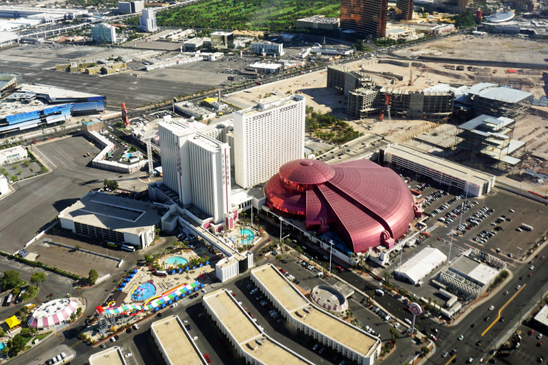 Казино-отель Circus Circus. Фото из Википедии.