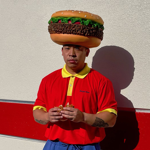 Шок! Сотрудник Burger Shot предпочитает бургер из Cluckin’ Bell.
