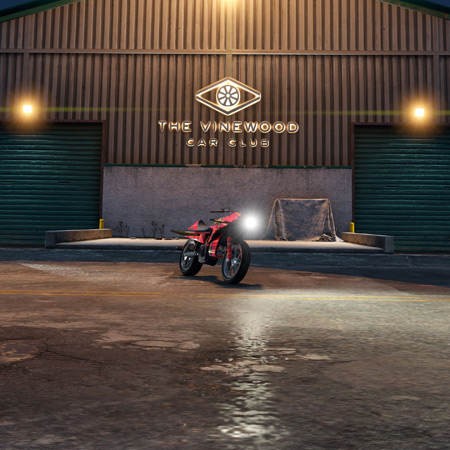 Pegassi Oppressor в автоклубі Вайнвуду.