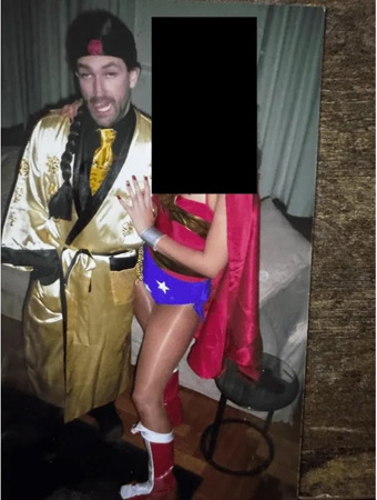 Леслі Бензіс та невідома жінка, ймовірно, Сара Ренсем.