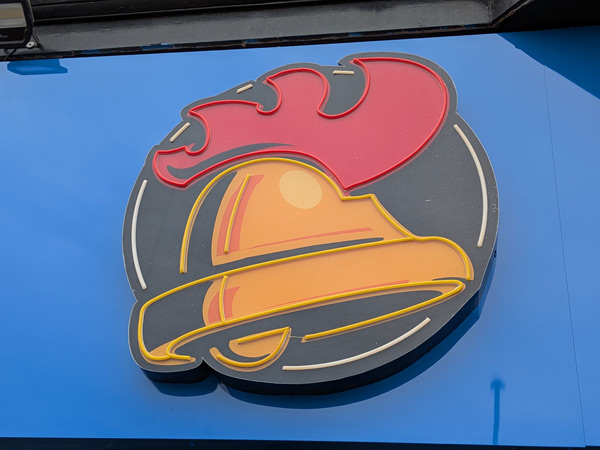 Внешний вид The Cluckin’ Bell