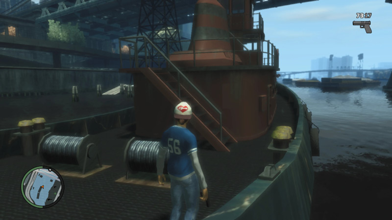 Буксир выглядит почище.