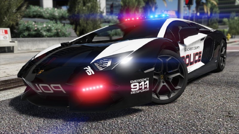 Lamborghini Aventador Hot Pursuit Police (Add-On/Replace) v3.0