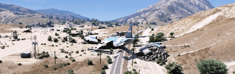 The Crashed Cargo Plane v1.0