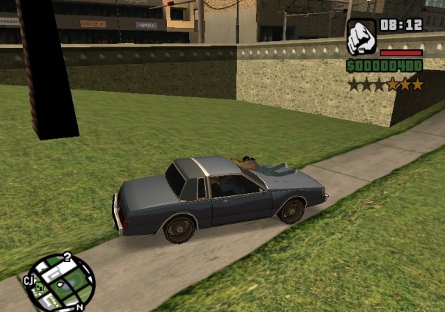 Кетчуп на капоте 